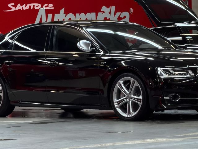 Audi S8